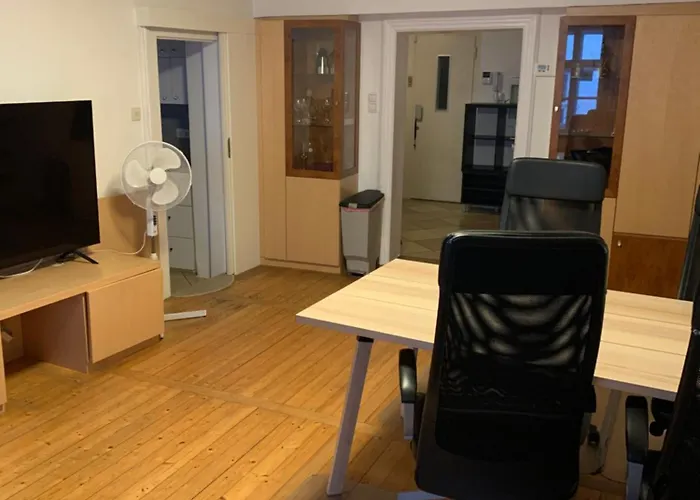 Three Bedrooms In Walking Center