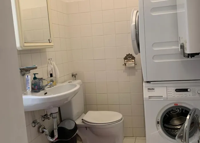 Three Bedrooms In Walking Center דירה